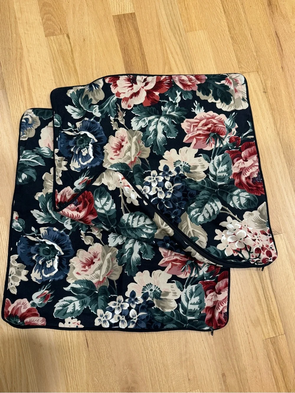 2 Ikea LEIKNY Pillow Cushion Cover 20